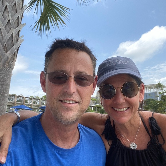 Meet your Posher, Carolyn - Picture 2 of 2